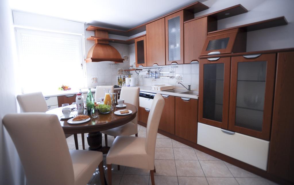Apartment Sweet City زادار الغرفة الصورة
